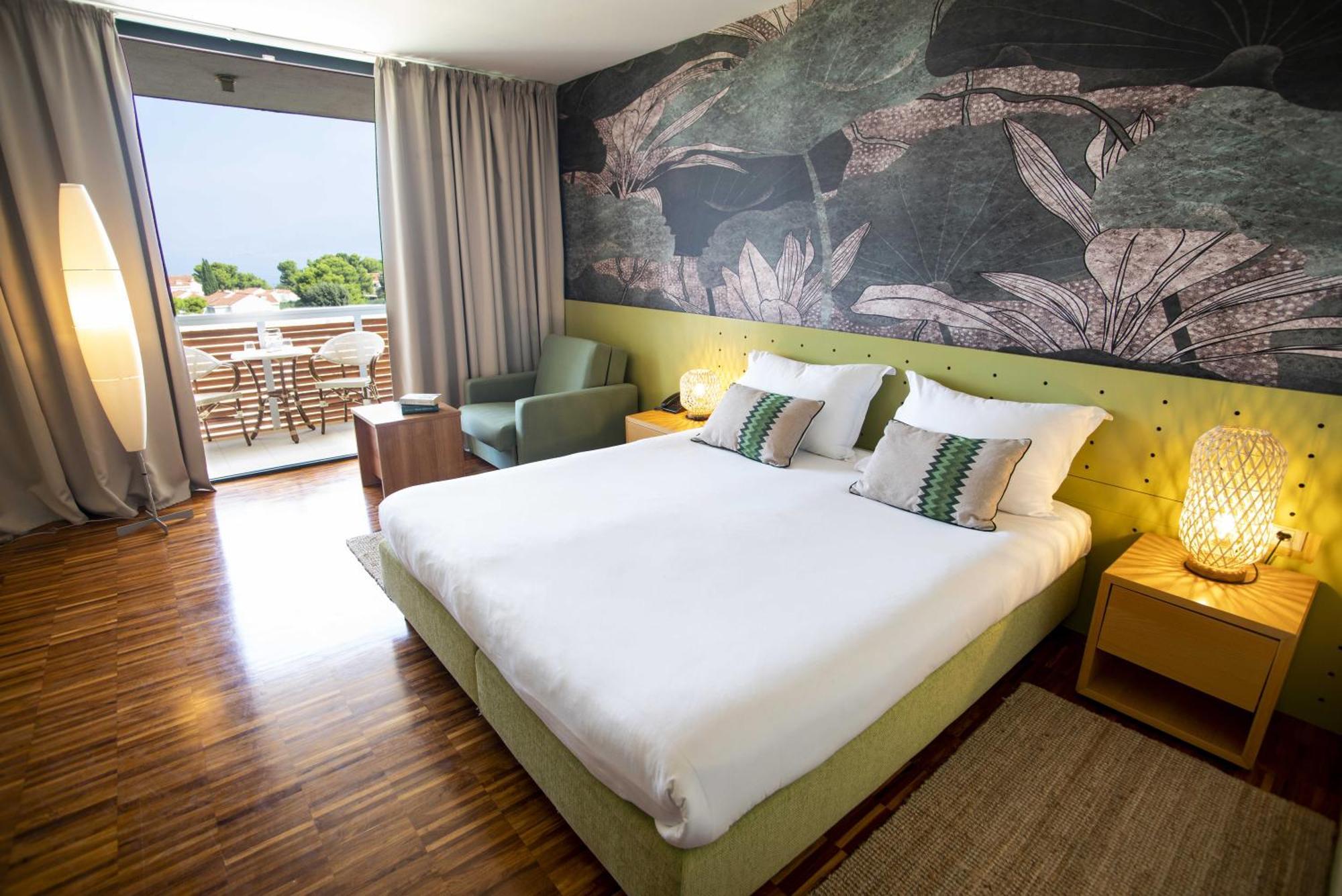 Aminess Vival Velaris Resort Supetar Exterior foto